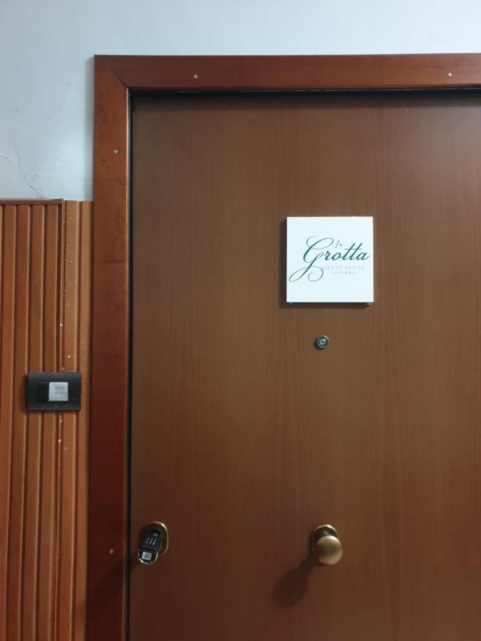 サレルノ La Grotta Stazioneヴィラ エクステリア 写真